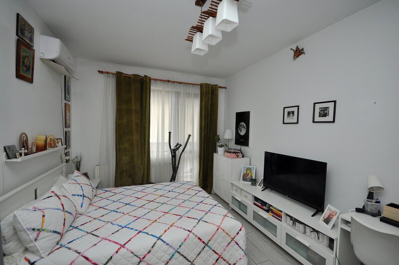 Drumul Taberei Ghencea Drumul Cooperativei garsoniera etaj 1, bloc nou