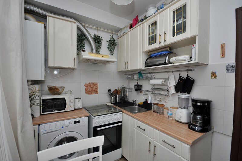 Drumul Taberei Ghencea Drumul Cooperativei garsoniera etaj 1, bloc nou